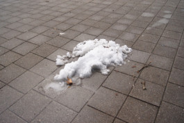 Abb.: Spontanstrukturen in einem ansonsten geordneten Feld