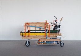 Dockings-station eingeklappt 