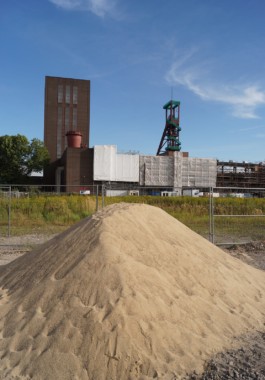 Ein junger Sandhaufen höchstens eine Woche alt.